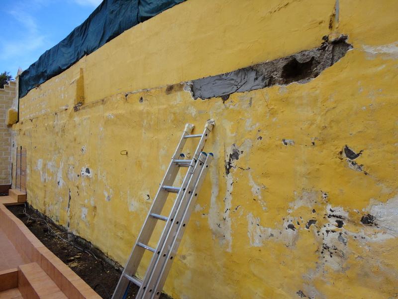 A.F.Z. Bauservice Steffen Forgber Sanierung einer Grundstcksmauer in La Orotava - Ausgangszustand